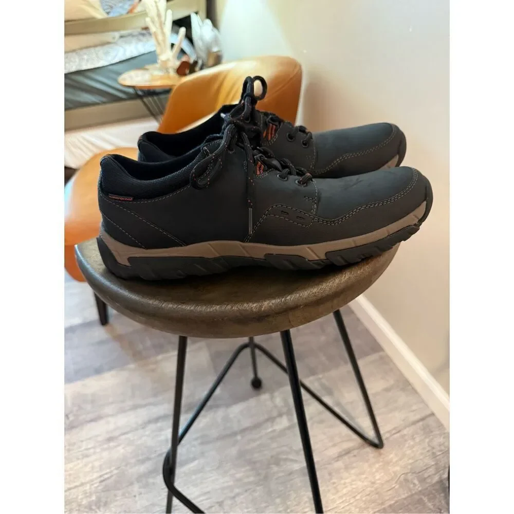 Clarks Men’s Walback Edge Black Leather Sneaker sz 11 NWOB